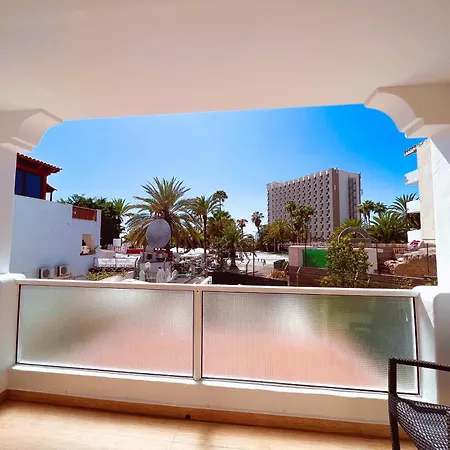 In Paraiso Royal, Playa De Americas *