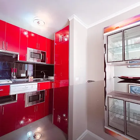 In Paraiso Royal, Playa De Americas